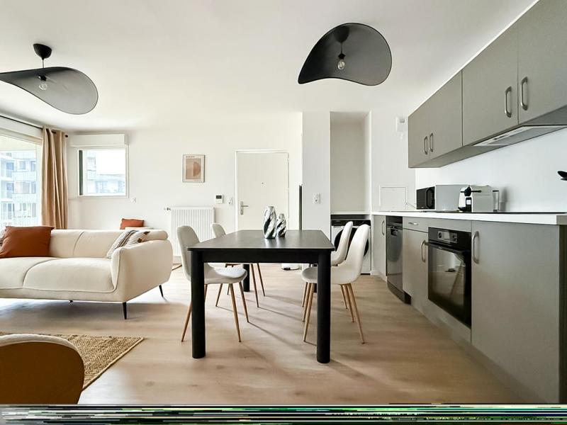 Appartement - 94 m² - 5 pièces