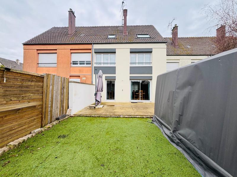 Maison - 121 m² - 5 pièces