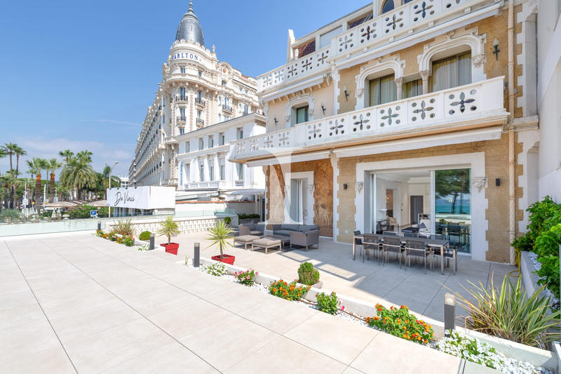 Appartement - 213 m² - 5 pièces