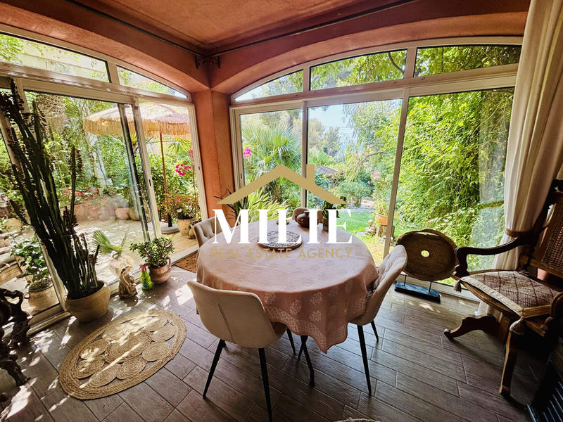 Maison - 97 m² - 4 pièces