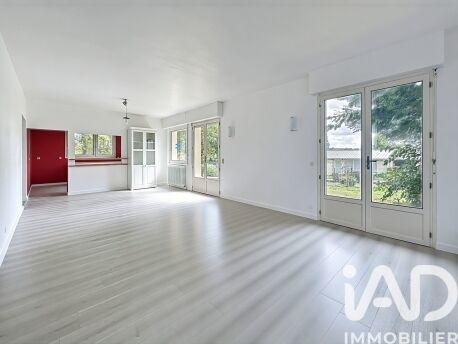 Maison - 185 m² - 9 pièces