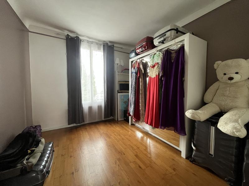 Maison - 230 m² - 10 pièces