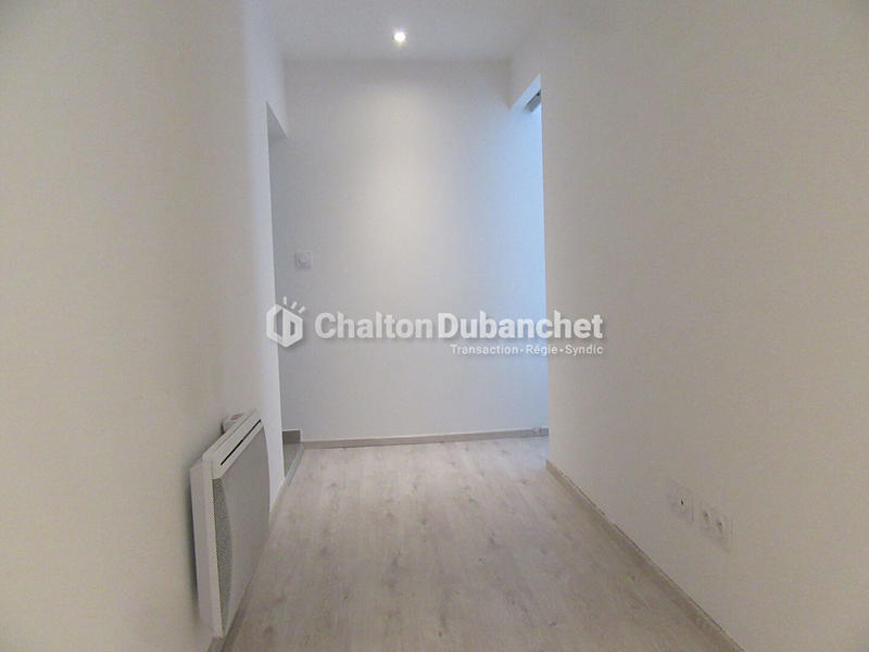 Immeuble - 210 m² - 8 pièces