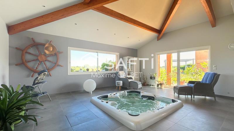 Maison - 260 m² - 8 pièces