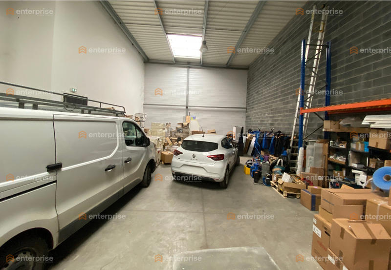Local d'activité / Entrepôt - 517 m²