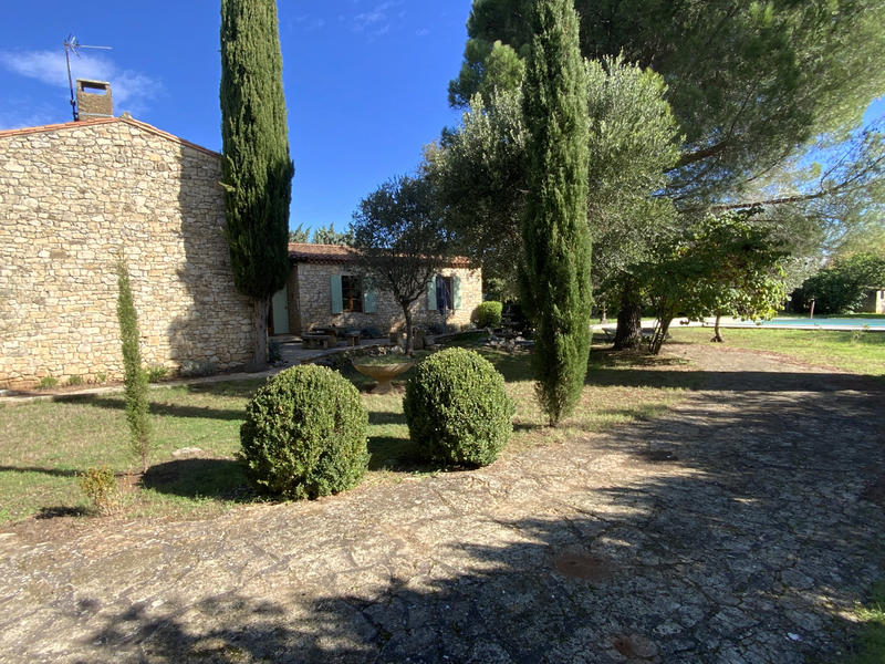 Maison - 202 m² - 8 pièces