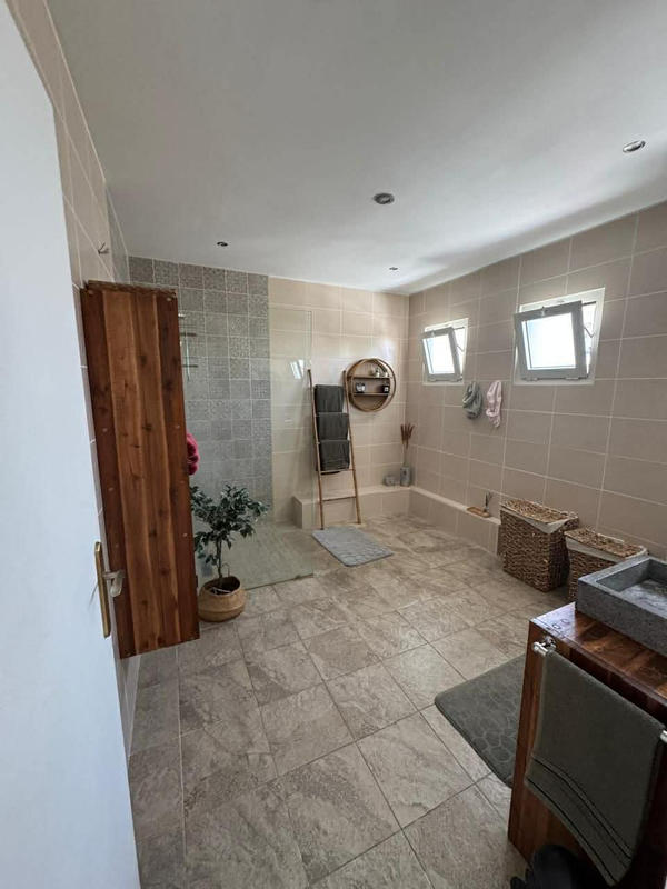 Maison - 190 m² - 8 pièces