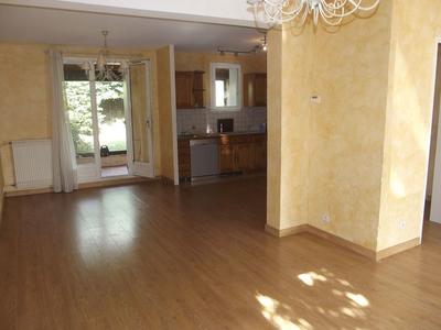 Maison traditionnelle - 90 m² - 4 pièces