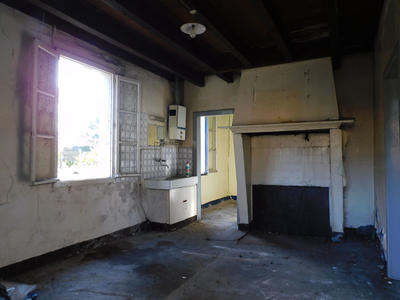 Maison - 335 m² - 4 pièces