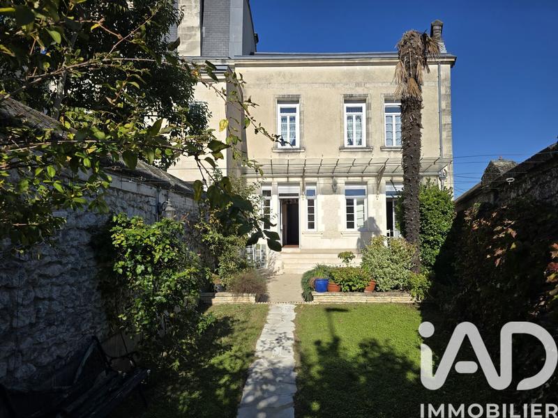 Maison de ville - 231 m² - 9 pièces
