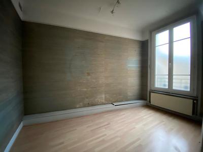 Appartement - 80 m² - 5 pièces