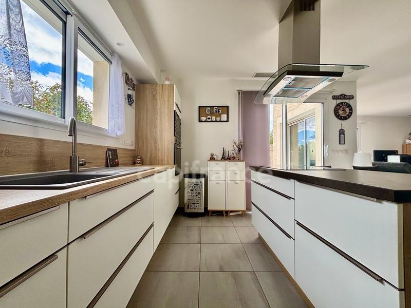 Maison - 140 m² - 6 pièces