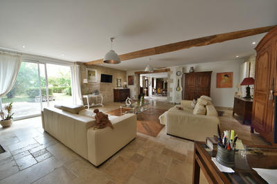 Maison - 180 m² - 6 pièces