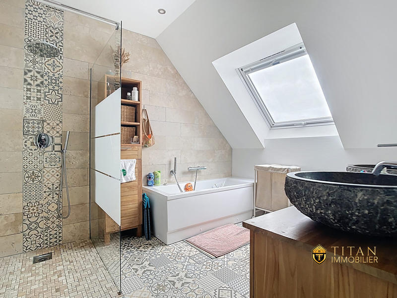 Maison - 101 m² - 5 pièces