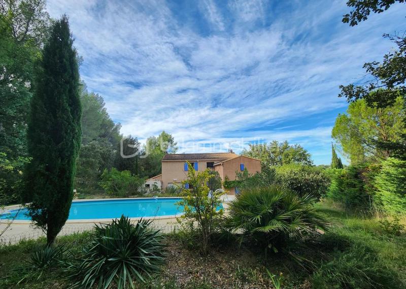 Villa - 220 m² - 10 pièces