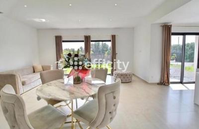 Villa - 115 m² - 4 pièces