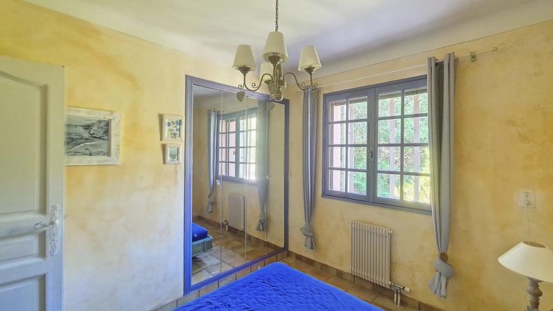 Maison traditionnelle - 169 m² - 6 pièces