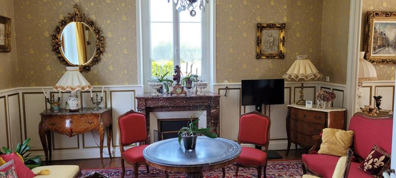 Propriété - 221 m² - 9 pièces