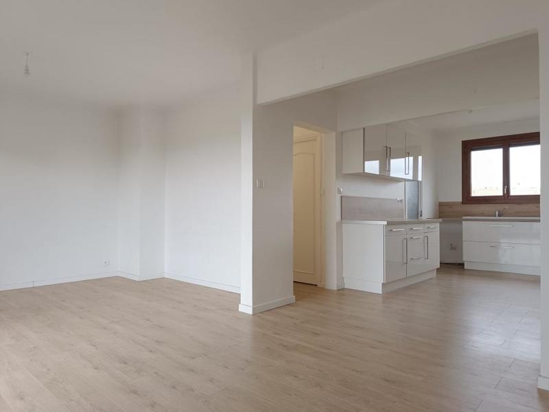 Appartement - 93 m² - 5 pièces