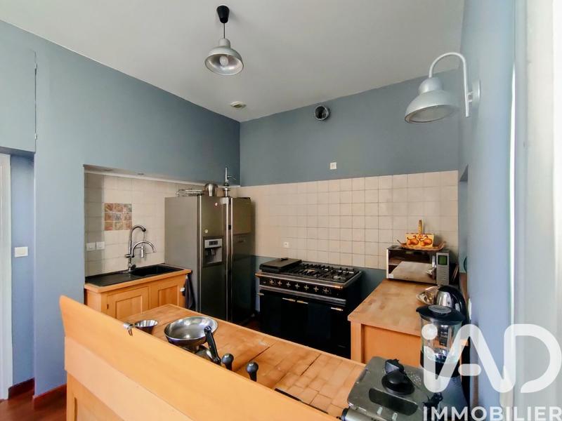 Maison - 285 m² - 9 pièces