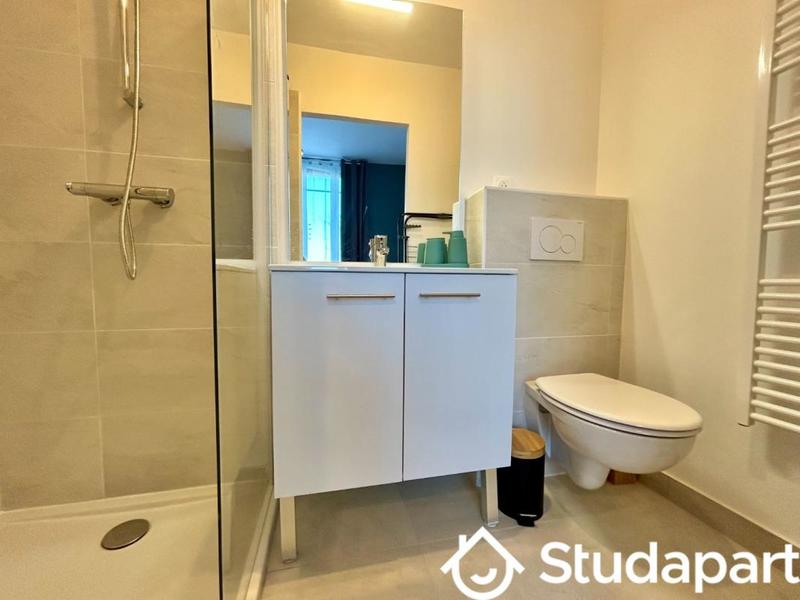 Chambre - 13 m² - 1 pièce