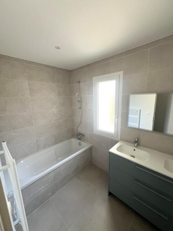 Maison - 121 m² - 5 pièces