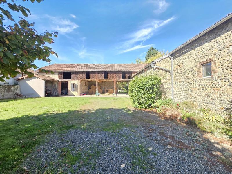 Maison - 564 m² - 16 pièces