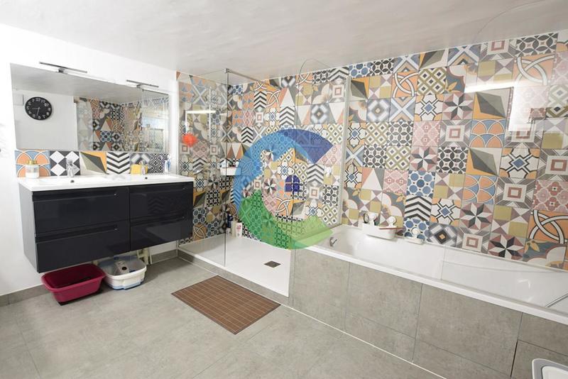 Pavillon - 97 m² - 5 pièces