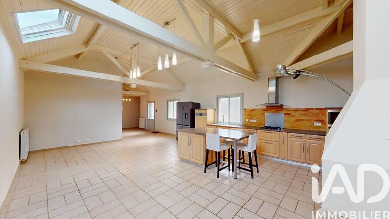 Maison - 137 m² - 5 pièces