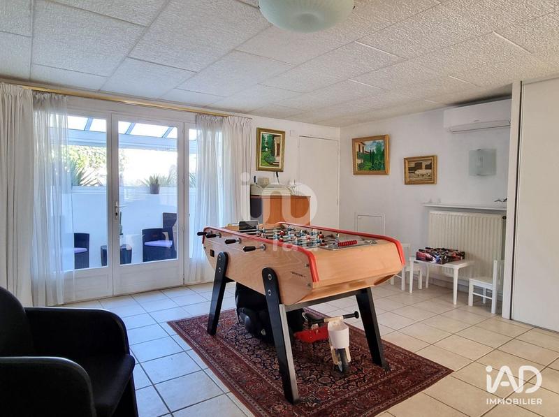 Maison - 235 m² - 8 pièces
