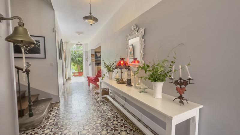 Maison de maîtres - 325 m² - 8 pièces