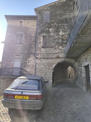 Maison de village - 106 m² - 6 pièces