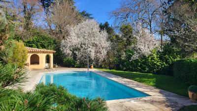 Maison - 165 m² - 5 pièces