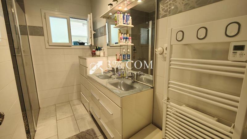 Maison - 136 m² - 6 pièces