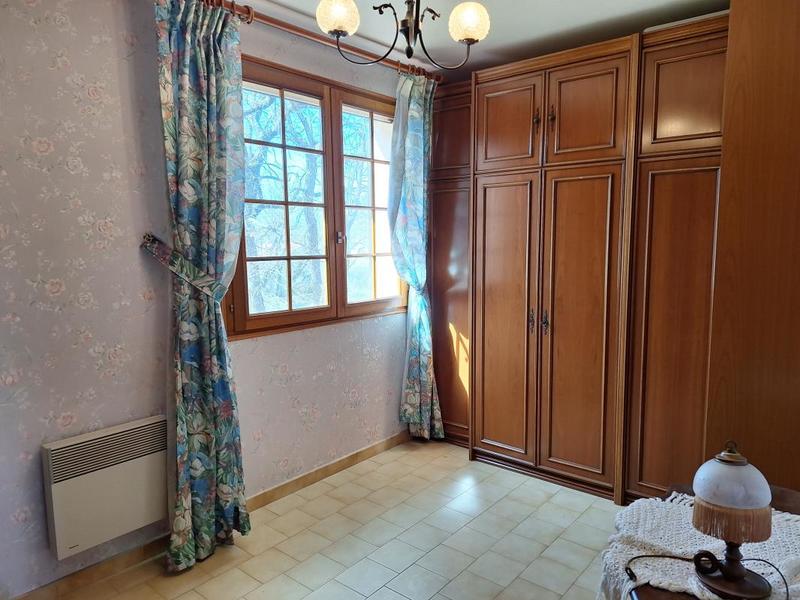 Propriété - 200 m² - 6 pièces