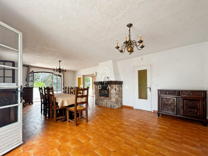 Maison - 168 m² - 6 pièces