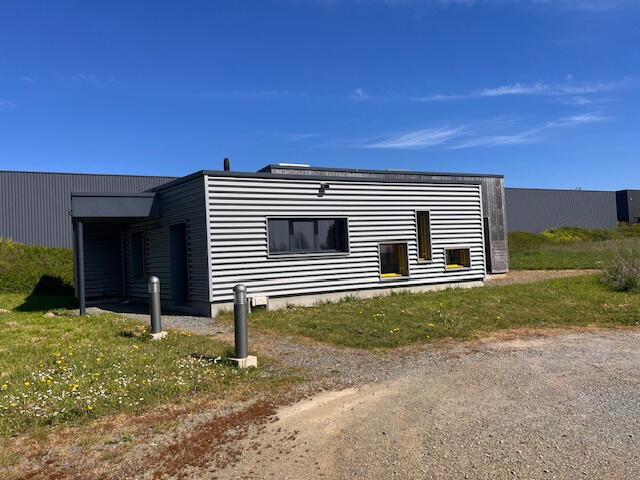 Local d'activités - 150 m²