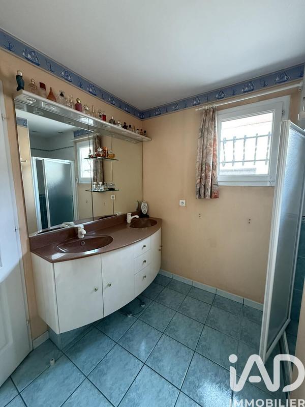 Maison - 208 m² - 9 pièces