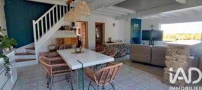 Maison - 229 m² - 7 pièces