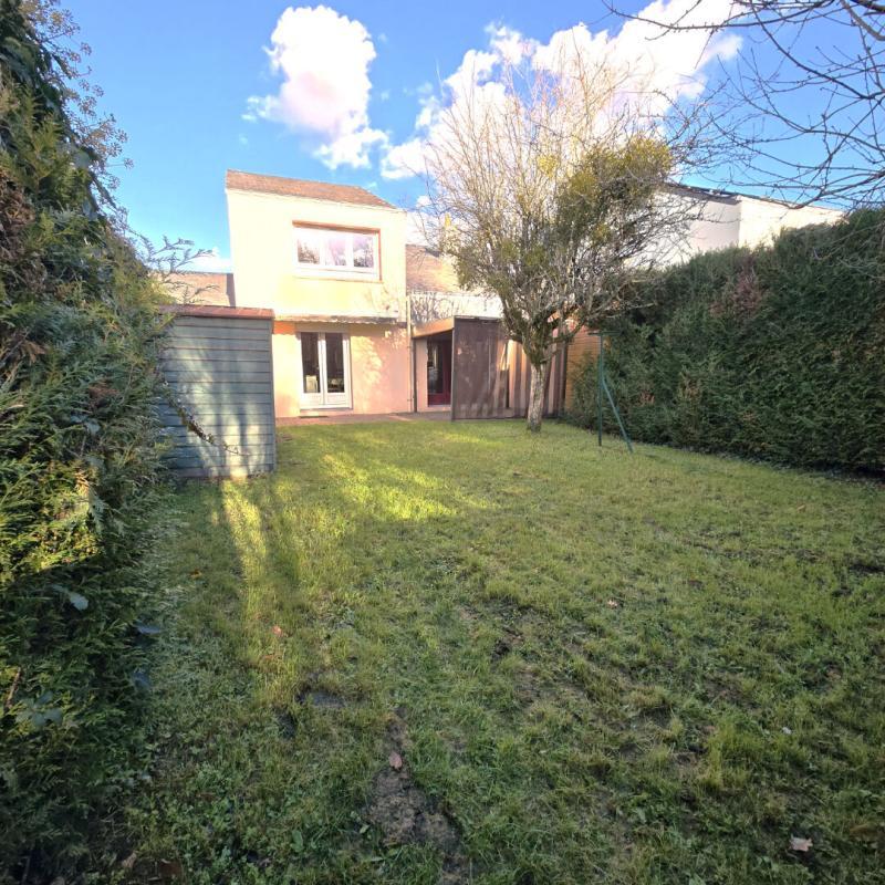 Maison - 93 m² - 6 pièces