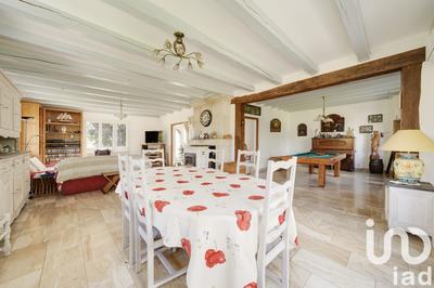 Maison - 286 m² - 9 pièces