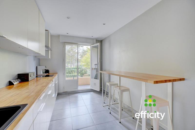 Appartement - 85 m² - 4 pièces