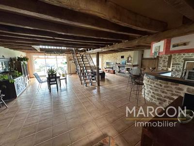 Maison de village - 237 m² - 9 pièces