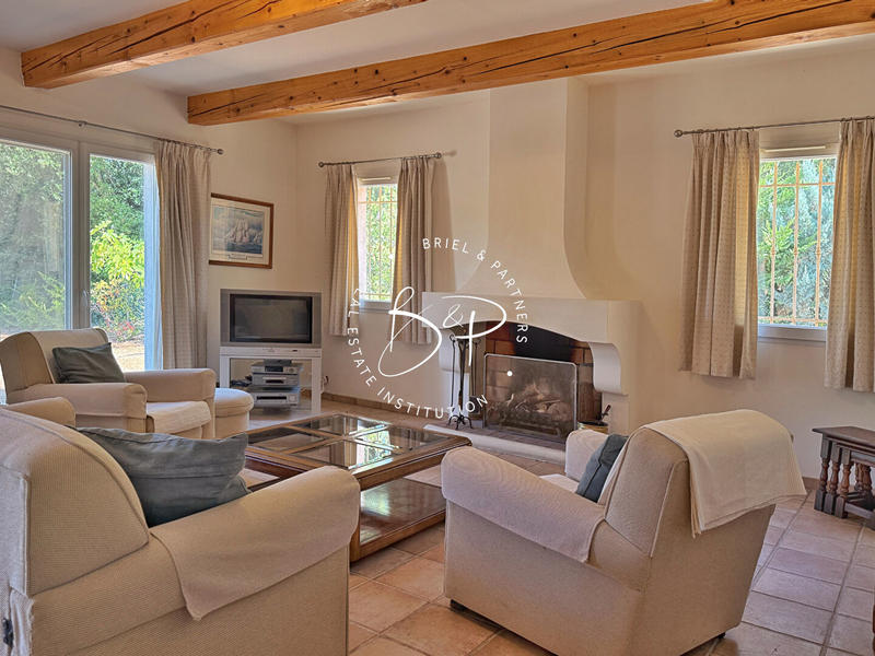 Maison - 186 m² - 6 pièces