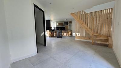 Maison - 80 m² - 5 pièces