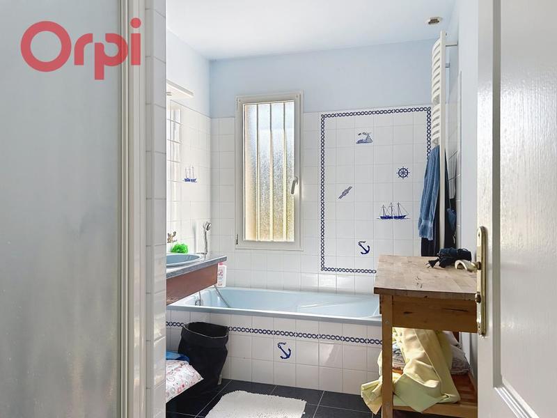 Maison - 198 m² - 5 pièces