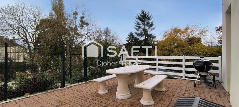 Maison - 206 m² - 9 pièces