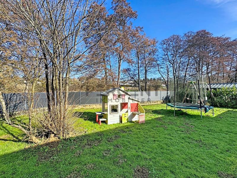 Maison - 95 m² - 5 pièces