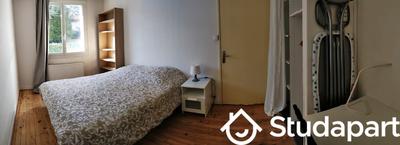 Chambre - 9 m² - 1 pièce