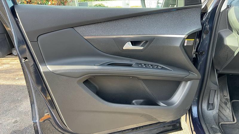 Peugeot 5008 II 2.0 BlueHDi 180 Eat8 Allure Business